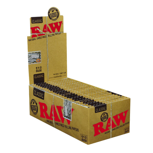 RAW® - Classic 1½ Rolling Papers (33ct) - Display of 25