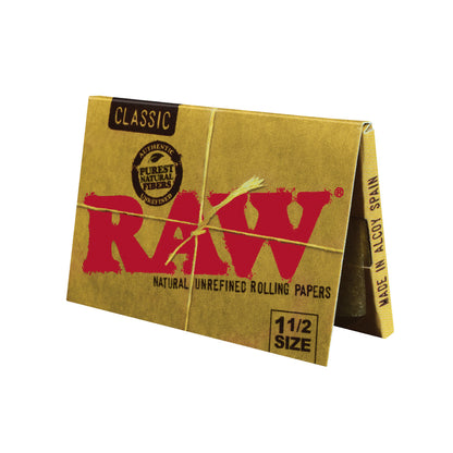 RAW® - Classic 1½ Rolling Papers (33ct) - Display of 25